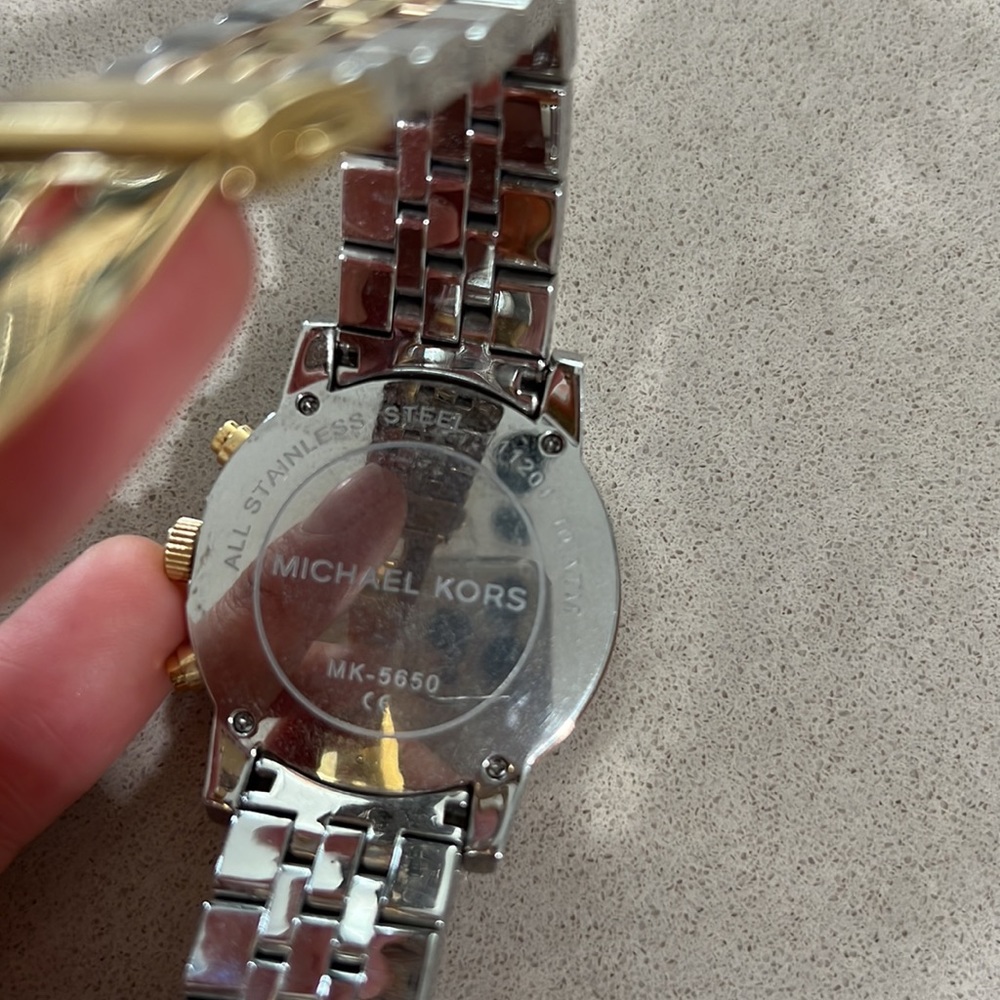 MICHAEL KORS WATCH - Picture 2 of 2